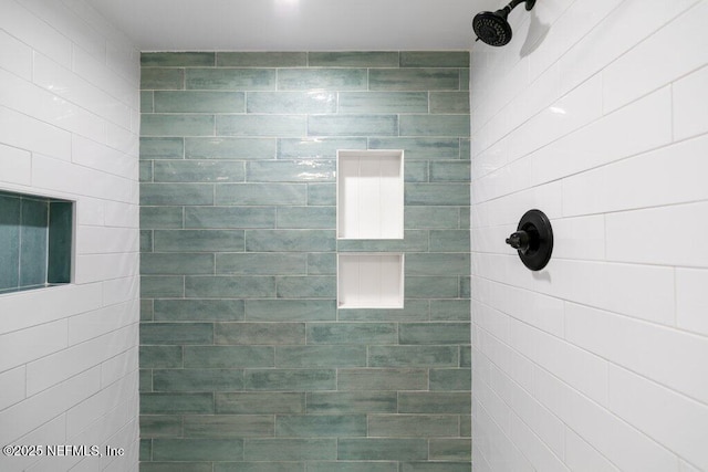 6960 Charles St, Saint Augustine, FL 32080 - interior space with a tile shower