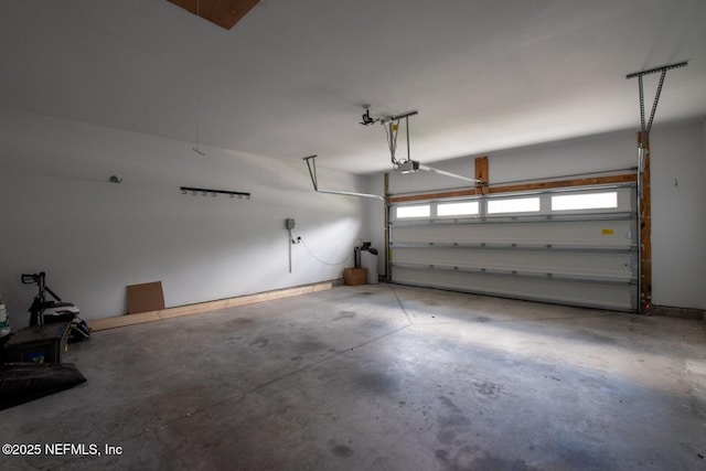 75309 White Rabbit Ave, Yulee, FL 32097 - garage featuring a garage door opener