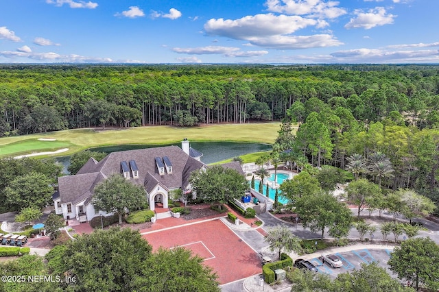 bird's eye view with a view of trees