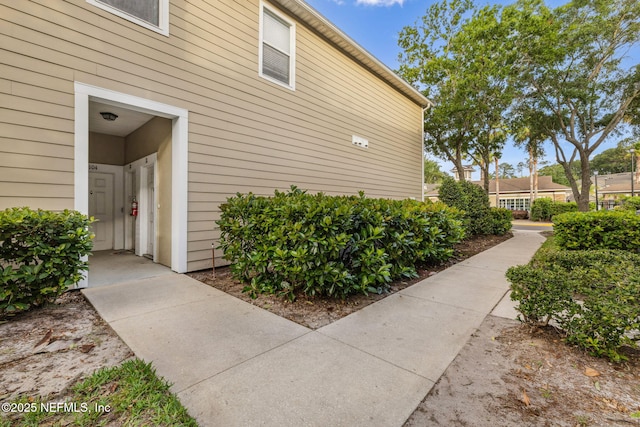 7028 Deer Lodge Cir Unit 112, Jacksonville, FL 32256 - photo 2