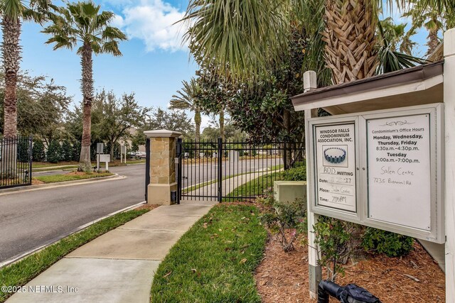 7028 Deer Lodge Cir Unit 112, Jacksonville, FL 32256 - photo 30