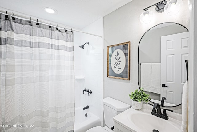310 Capella Rd, Orange Park, FL 32073 - full bathroom featuring toilet, shower / bath combo with shower curtain, and vanity