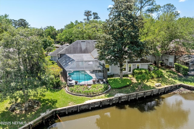bird's eye view featuring a water view