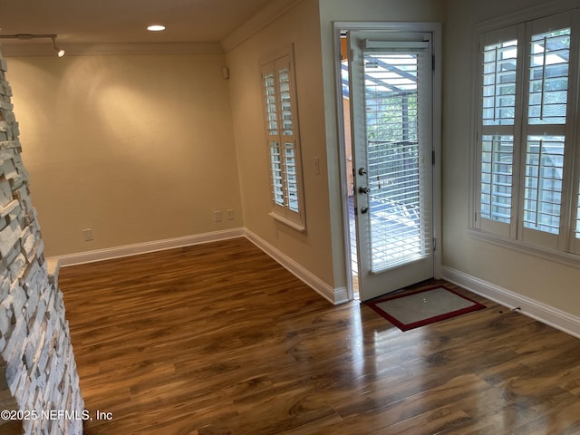 929 Seashell Ln, Ponte Vedra Beach, FL 32082 - doorway featuring baseboards, wood finished floors, and a wealth of natural light