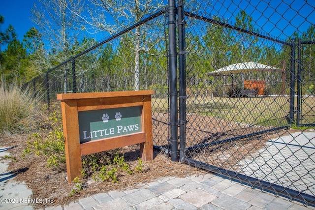 31 Tilden Ct, Saint Augustine, FL 32092 - community sign with fence