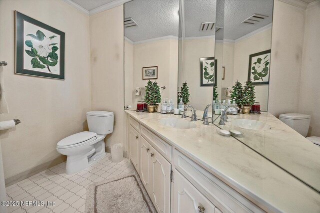 7812 Hunters Grove Rd, Jacksonville, FL 32256 - full bath featuring visible vents, baseboards, and toilet