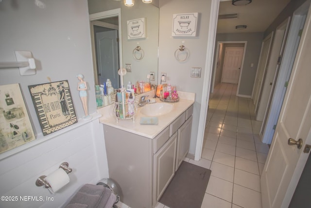 4565 SE 3rd Pl, Keystone Heights, FL 32656 - bathroom with tile patterned flooring, vanity, and visible vents