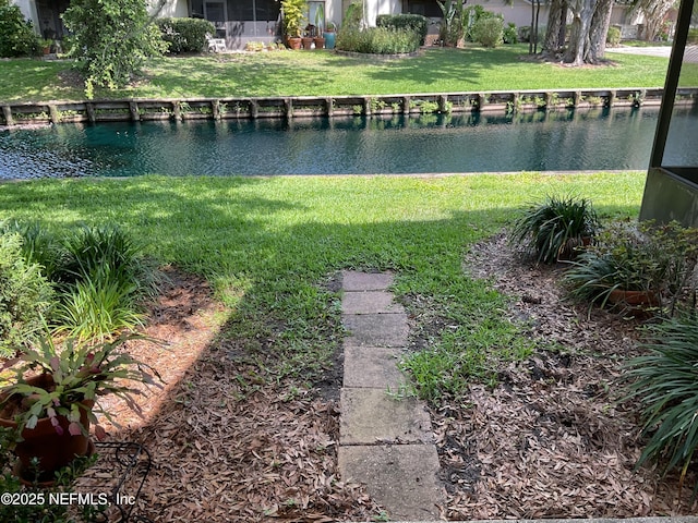 view of yard featuring a water view