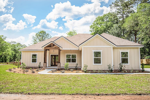 6388 Miltondale Rd, Macclenny, FL 32063 - view of front of property featuring fence, a shingled roof, and a front yard