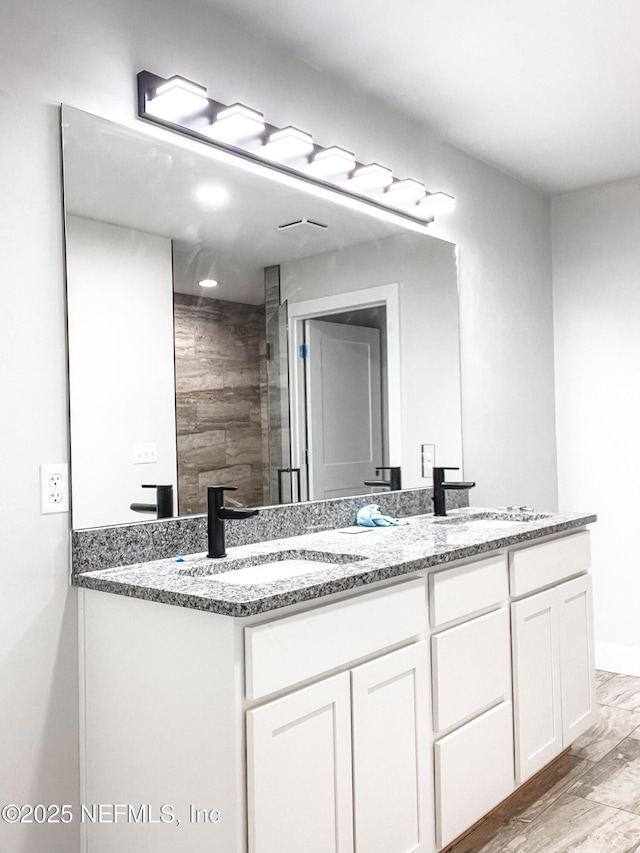 6333 Fox Hollow Ct, Hampton, FL 32044 - bathroom featuring double vanity