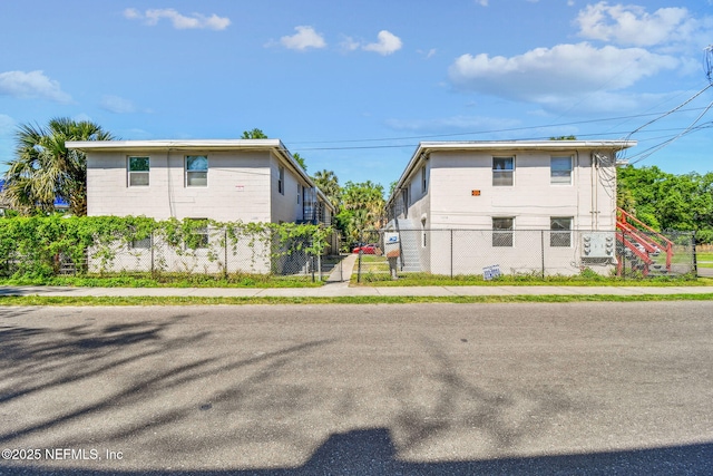 1330 Barnett St, Jacksonville, FL 32209 - view of side of home featuring fence