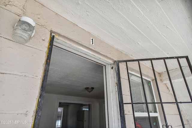 1330 Barnett St, Jacksonville, FL 32209 - details featuring freestanding refrigerator