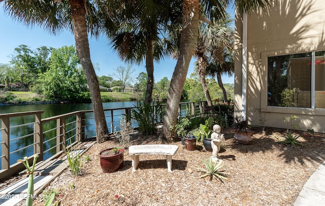 view of yard featuring a water view