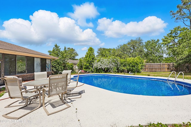2629 Sandlewood Cir, Orange Park, FL 32065 - view of pool featuring fence, a fenced in pool, and a patio area