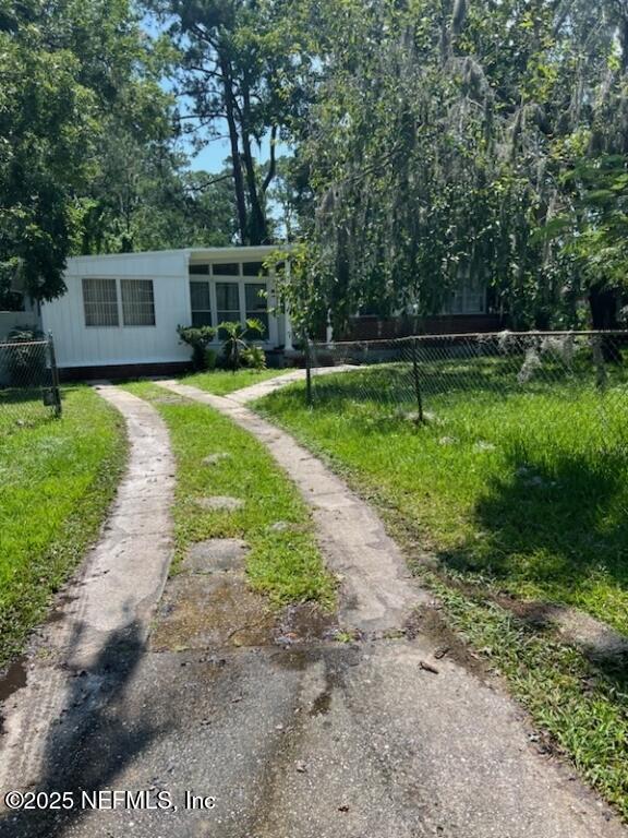 6831 Rhone Dr, Jacksonville, FL 32208 - photo 3