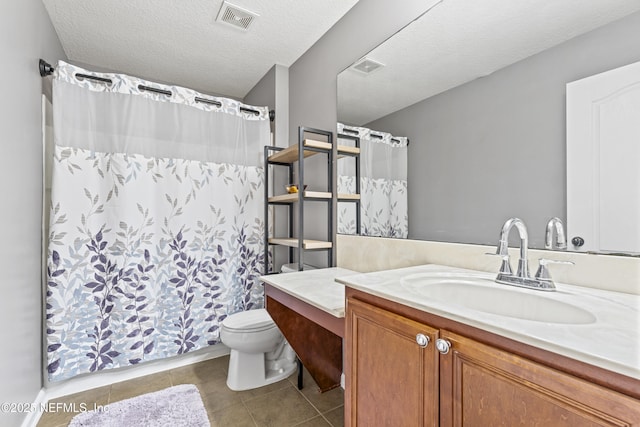 full bath with tile patterned floors, a shower with curtain, toilet, visible vents, and vanity