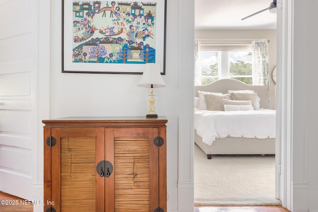 interior details featuring a ceiling fan