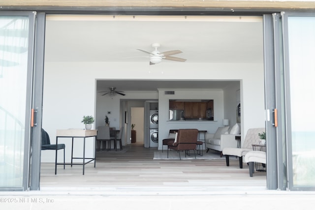 661 Ponte Vedra Blvd Unit 661B, Ponte Vedra Beach, FL 32082 - view of patio / terrace featuring stacked washing maching and dryer, ceiling fan, and visible vents