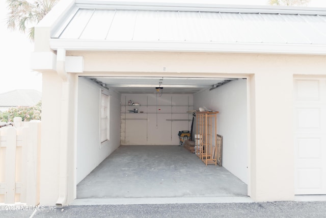 661 Ponte Vedra Blvd Unit 661B, Ponte Vedra Beach, FL 32082 - garage with fence