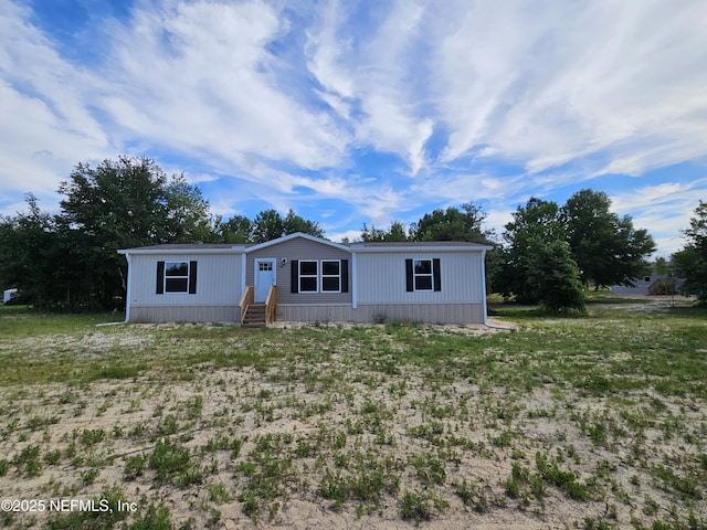 manufactured / mobile home with entry steps