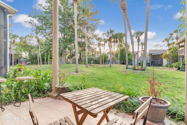 7908 Los Robles Ct Unit 7908, Jacksonville, FL 32256 - view of yard featuring a patio area