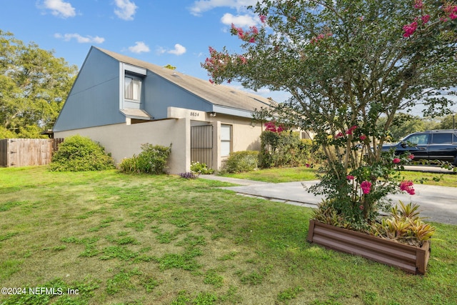 8634 Greatpine Ln W, Jacksonville, FL 32244 - view of yard with fence
