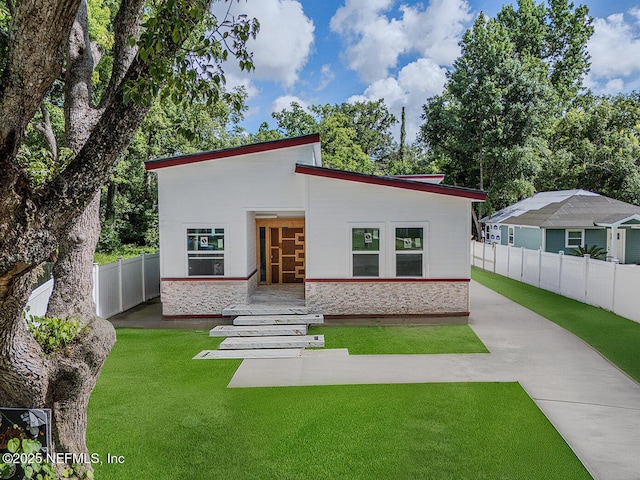 4649 Shelby Ave, Jacksonville, FL 32210 - view of front of house with stone siding
