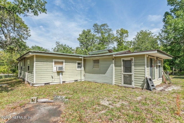 670 Hillsborough Ave, Florahome, FL 32140 - rear view of house with a yard