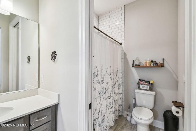 225 Shinnecock Dr, Saint Johns, FL 32259 - full bath with curtained shower, baseboards, toilet, and vanity