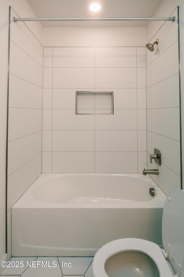 572 Woodlawn Rd, Saint Augustine, FL 32084 - full bath featuring tub / shower combination and toilet
