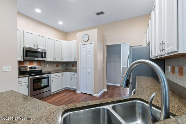 12743 Camellia Bay Dr E, Jacksonville, FL 32223 - photo 17
