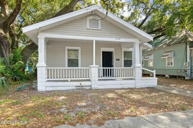 view of front of house featuring a porch
