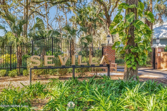 exterior space featuring fence