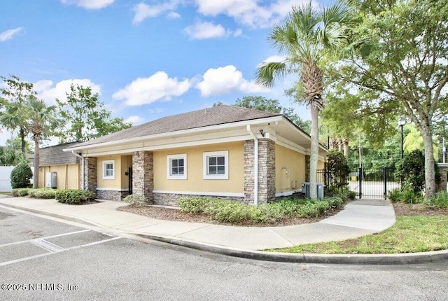 9421 Osprey Branch Trl Unit 4, Jacksonville, FL 32257 - exterior space featuring fence