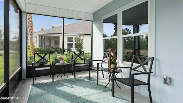 view of sunroom / solarium