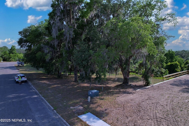 204 Village Dr, Welaka, FL 32193