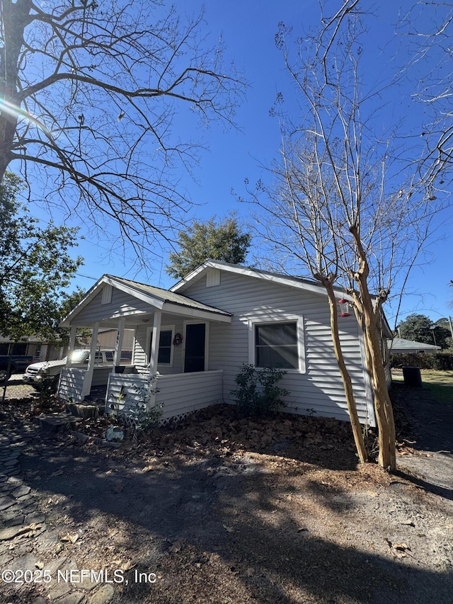 view of front of house with a porch