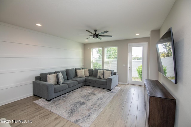 11213 Minnetta Ct, Jacksonville, FL 32256 - living area with recessed lighting, a ceiling fan, and light wood-style floors