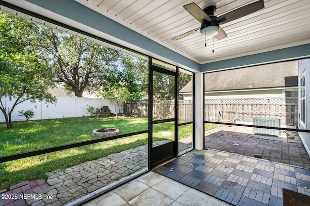1821 Enterprise Ave, Saint Augustine, FL 32092 - unfurnished sunroom with an outdoor fire pit and ceiling fan