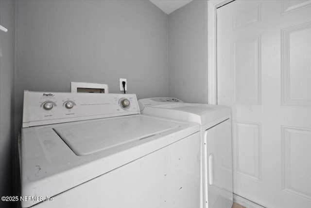 1232 Hamilton St, Jacksonville, FL 32205 - laundry area featuring washing machine and clothes dryer and laundry area