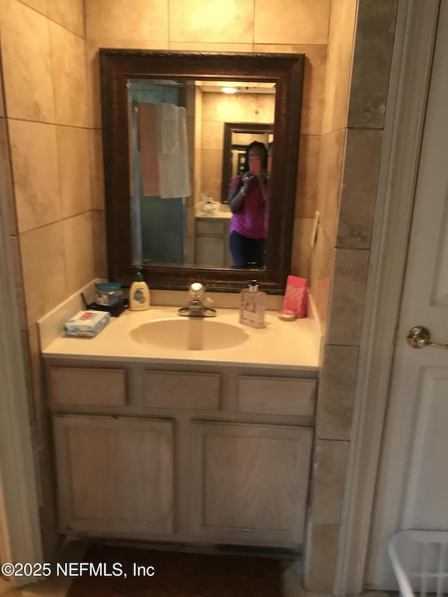 bathroom with vanity