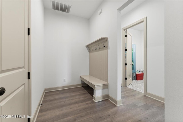 982 Oakland Hills Ave, Middleburg, FL 32068 - mudroom with visible vents, baseboards, and wood finished floors