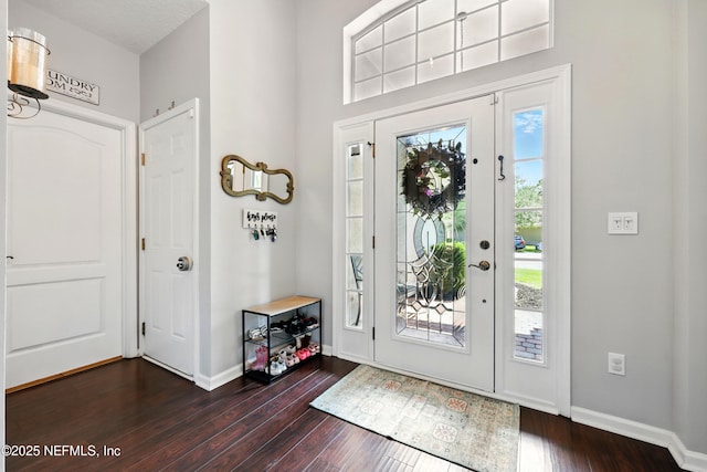 2427 Green Glade Ct, Fleming Island, FL 32003 - foyer with dark wood finished floors and baseboards
