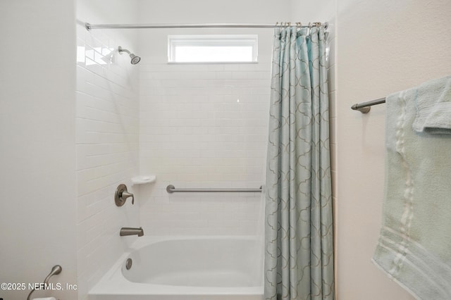 full bath with shower / tub combo