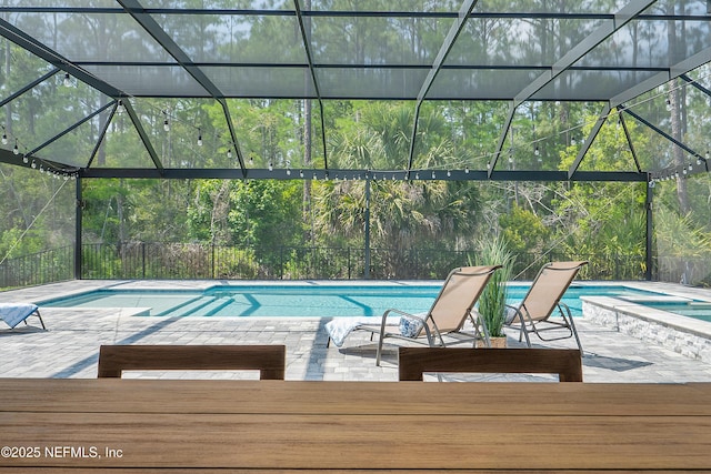 290 Marquesa Cir, Saint Johns, FL 32259 - view of swimming pool with a fenced in pool, a lanai, a jacuzzi, and a patio area