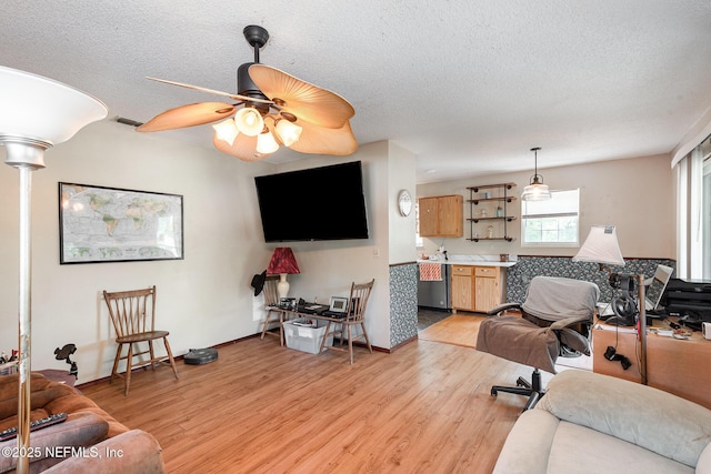 215 Maltas Ave, Interlachen, FL 32148 - photo 5