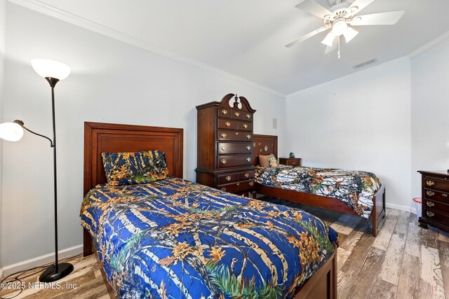 1417 Marlee Rd, Saint Johns, FL 32259 - bedroom featuring wood finished floors, ornamental molding, lofted ceiling, baseboards, and ceiling fan