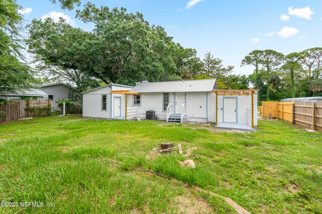360 Varella Ave, Saint Augustine, FL 32084 - back of property with cooling unit