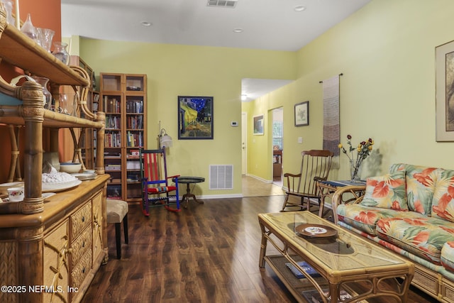 217 N Twin Maple Rd, Saint Augustine, FL 32084 - living room featuring recessed lighting, visible vents, wood finished floors, and baseboards