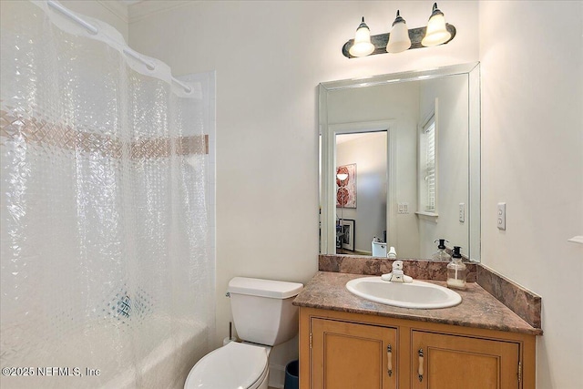 408 Osprey Lookout Ct Unit 29, Ponte Vedra Beach, FL 32082 - full bath featuring vanity, toilet, and shower / bath combo with shower curtain